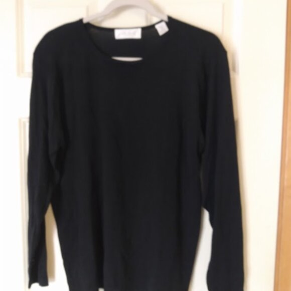 Lord & Taylor; Black pullover 100% silk sweater. Size large. - Picture 1 of 3